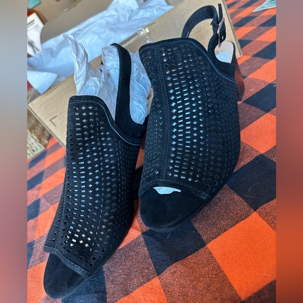 Bella Vita Emmalyn Black Suede Sandal Geometrical cut-out design ankle strap